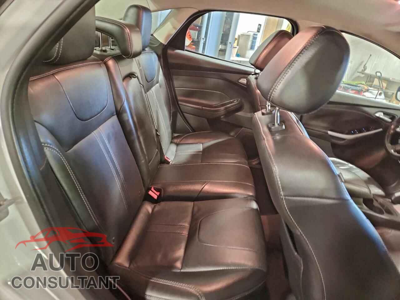 FORD FOCUS 2013 - 1FADP3F23DL354600