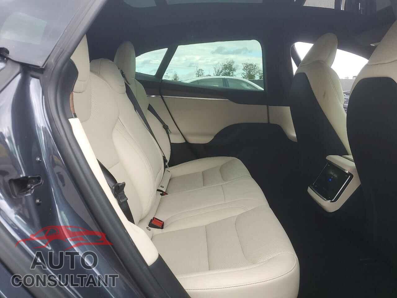 TESLA MODEL S 2023 - 5YJSA1E52PF501838