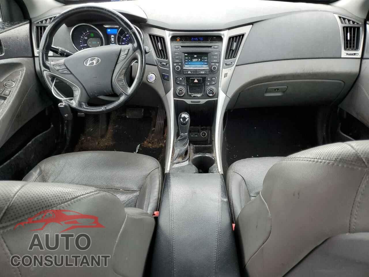 HYUNDAI SONATA 2015 - KMHEC4A48FA127650
