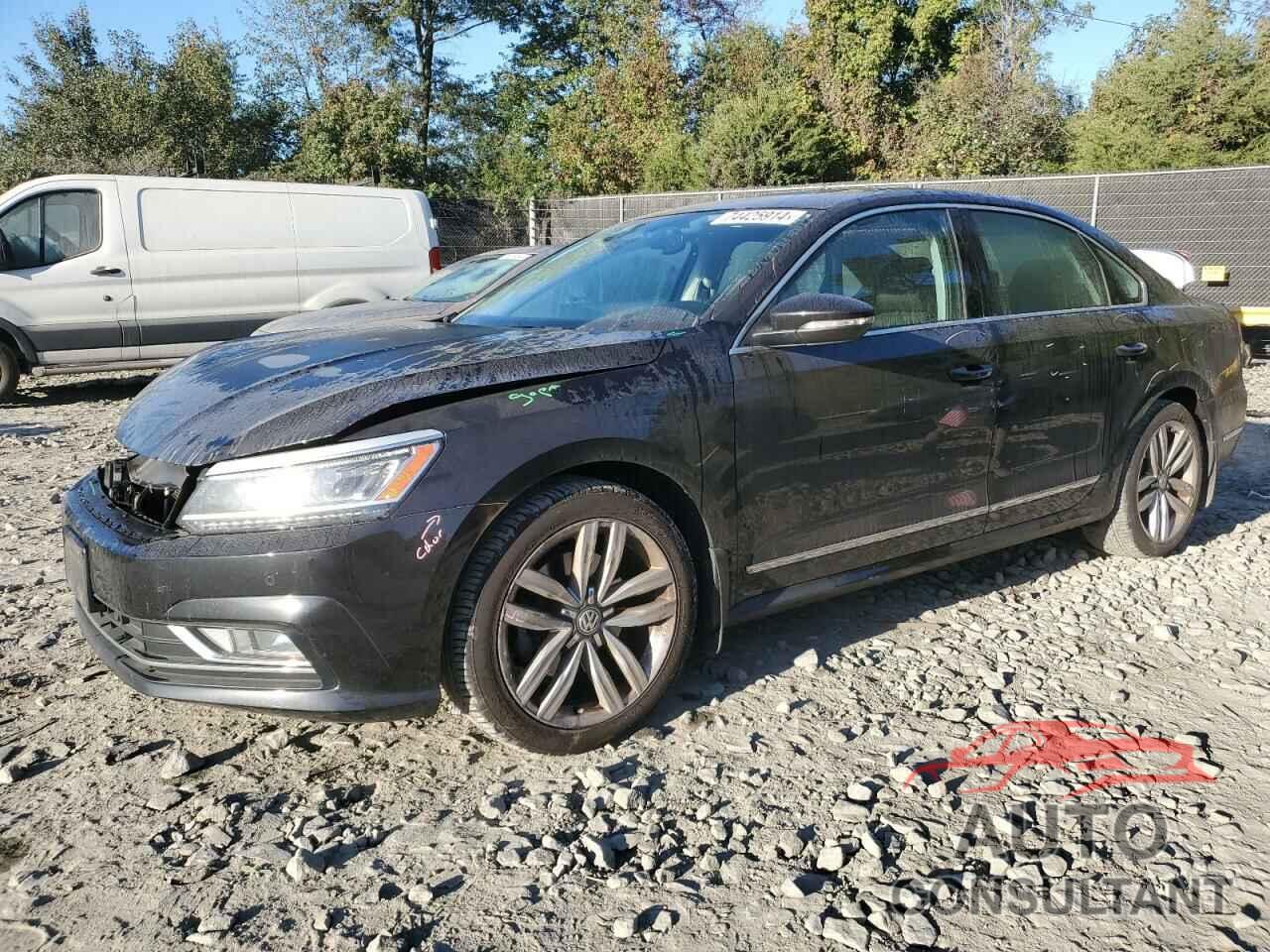 VOLKSWAGEN PASSAT 2017 - 1VWGT7A30HC074792