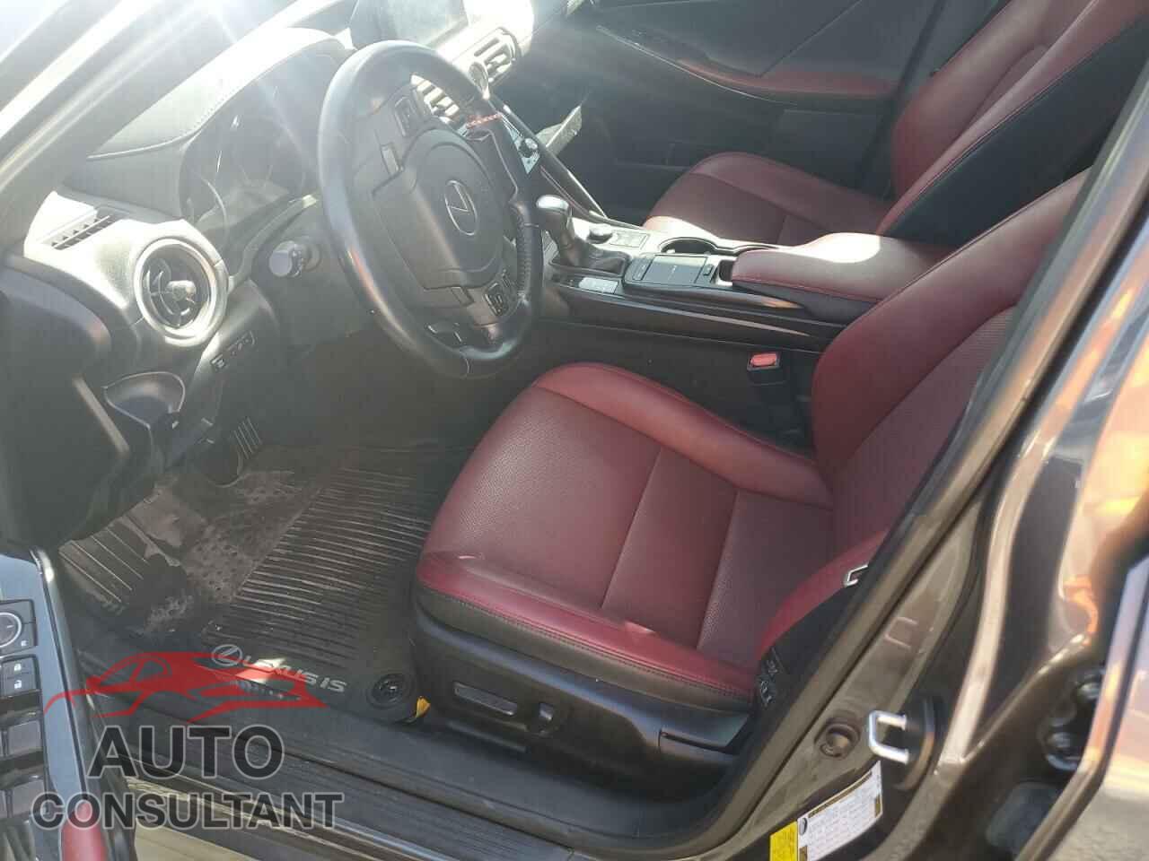 LEXUS IS 2022 - JTHAA1D21N5120868