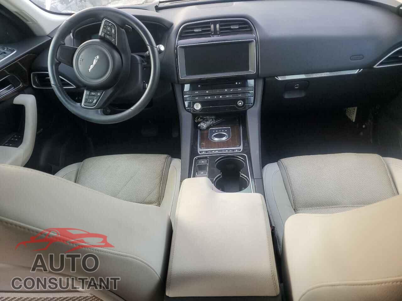 JAGUAR F-PACE 2017 - SADCK2BV6HA079650