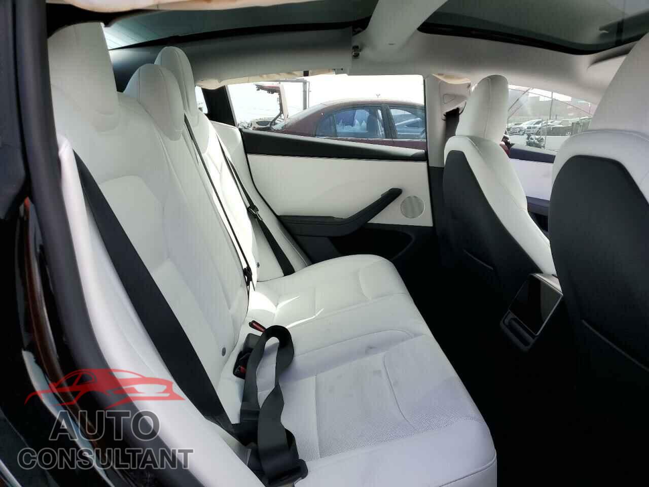 TESLA MODEL 3 2024 - 5YJ3E1EA7RF815798