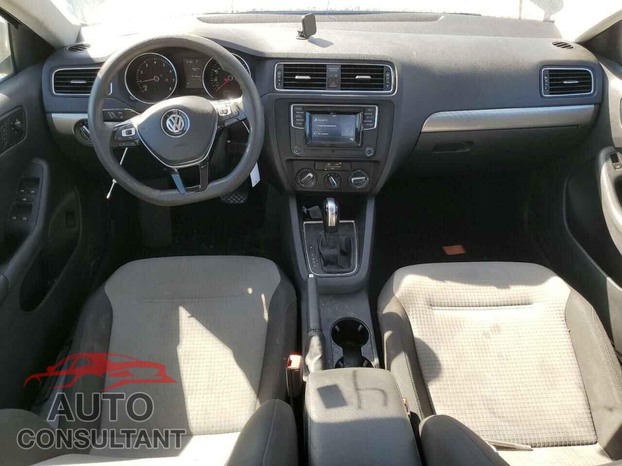 VOLKSWAGEN JETTA 2017 - 3VW2B7AJ6HM294075
