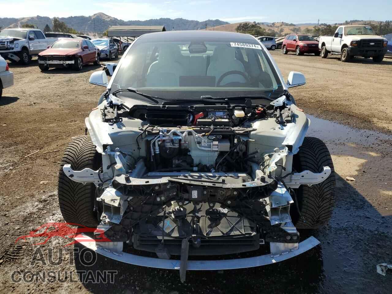 TESLA MODEL 3 2018 - 5YJ3E1EB5JF074886