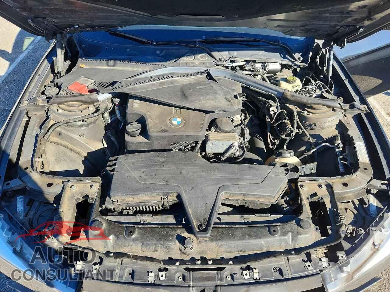 BMW 3 SERIES 2013 - WBA3A5C59DF352069
