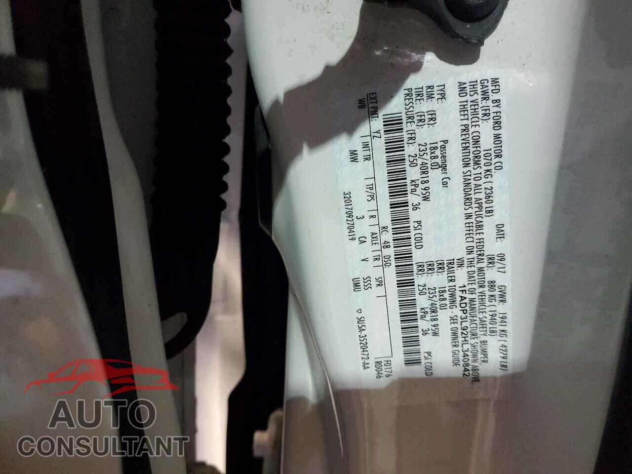FORD FOCUS 2017 - 1FADP3L92HL340842