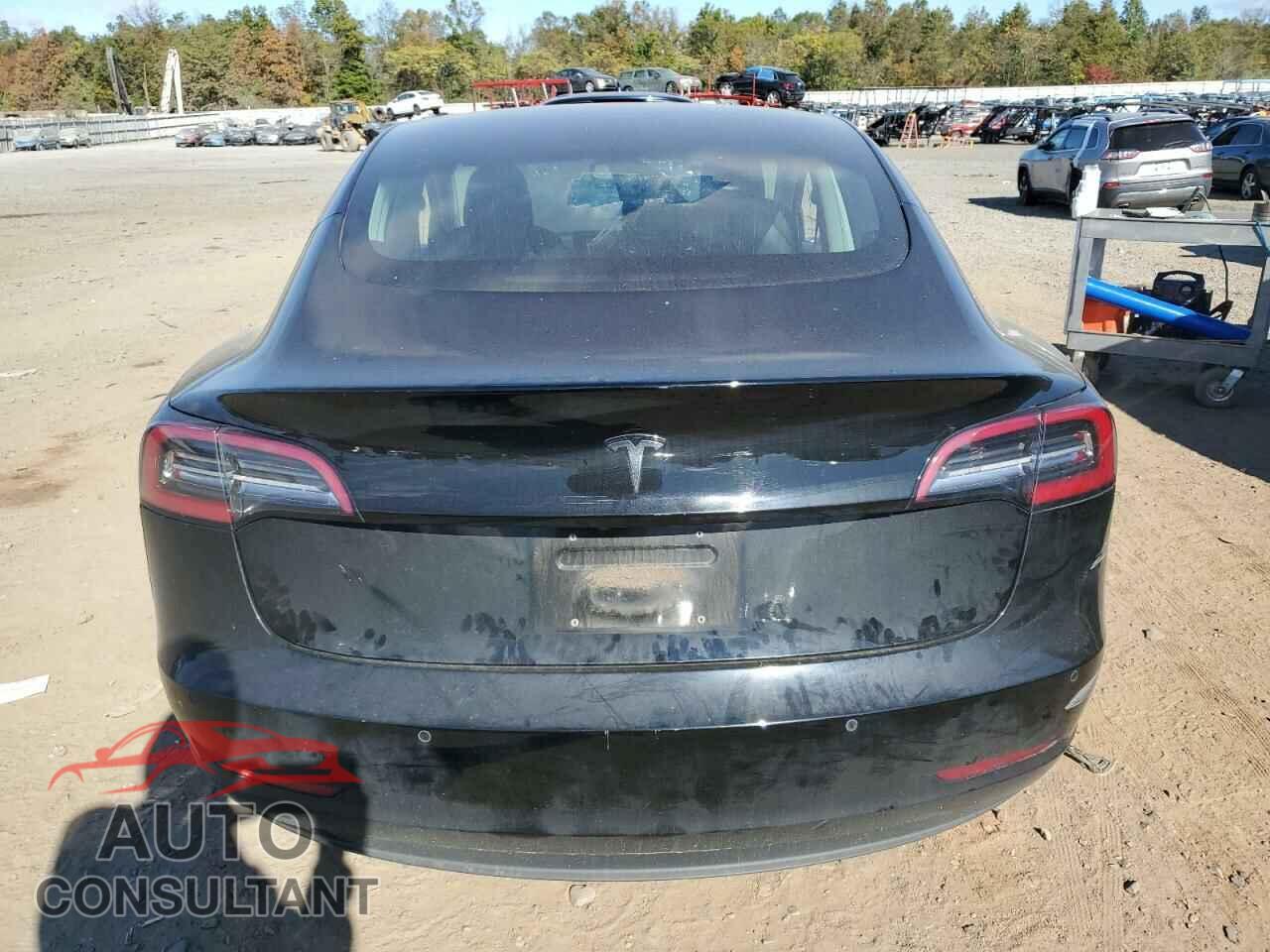TESLA MODEL 3 2018 - 5YJ3E1EB0JF093961