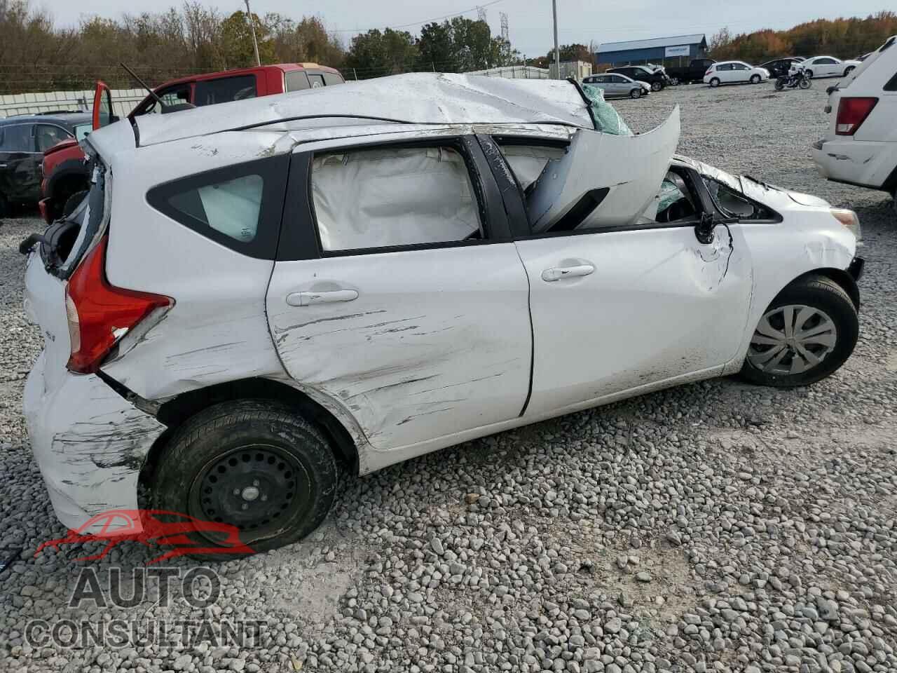 NISSAN VERSA 2017 - 3N1CE2CP2HL357944