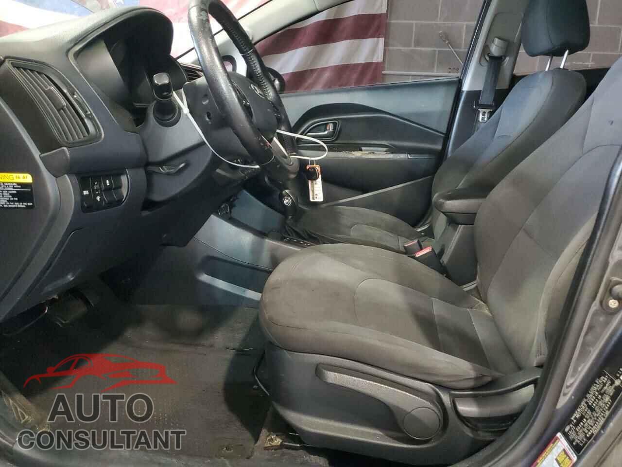 KIA RIO 2013 - KNADN4A36D6174447