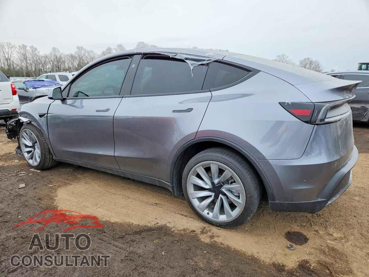 TESLA MODEL Y 2026 - 7SAYGDEE0TF379567
