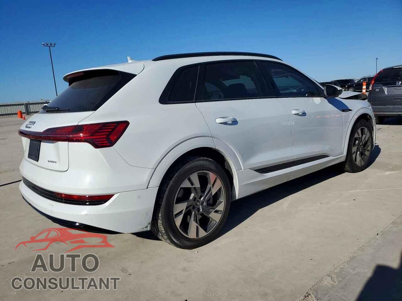 AUDI E-TRON 2021 - WA1AAAGE8MB031400