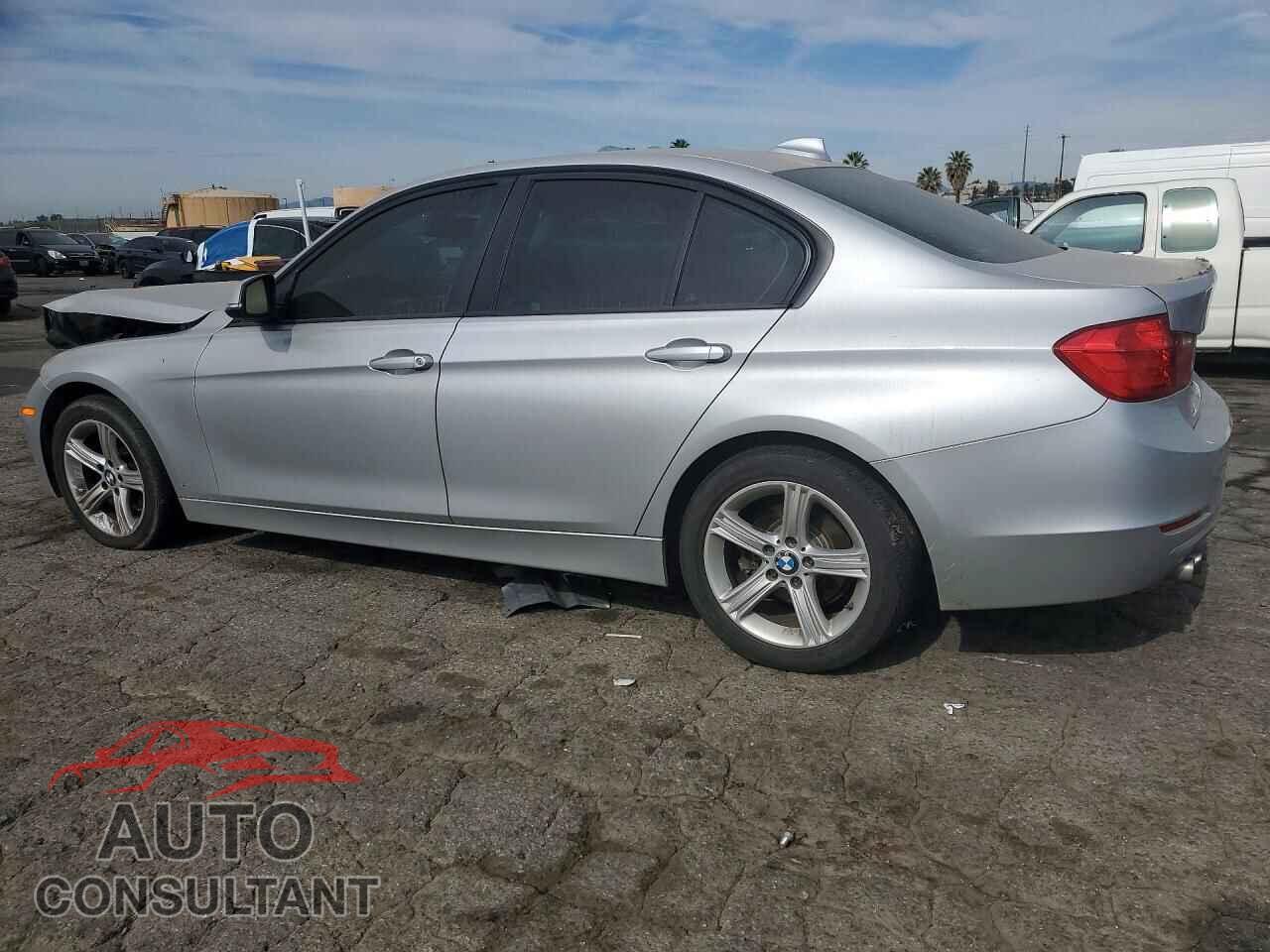 BMW 3 SERIES 2013 - WBA3A5C56DF354328