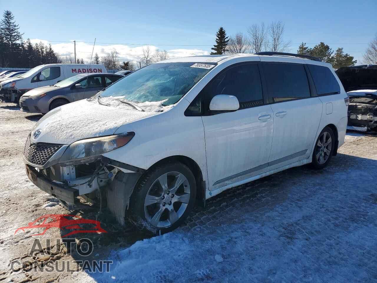 TOYOTA SIENNA 2011 - 5TDXK3DC7BS099320