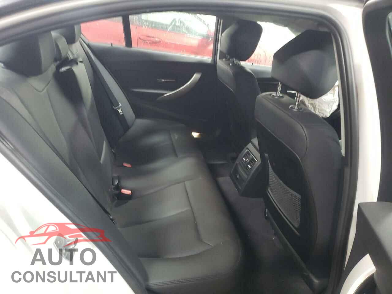 BMW 3 SERIES 2018 - WBA8E5G5XJNV01918