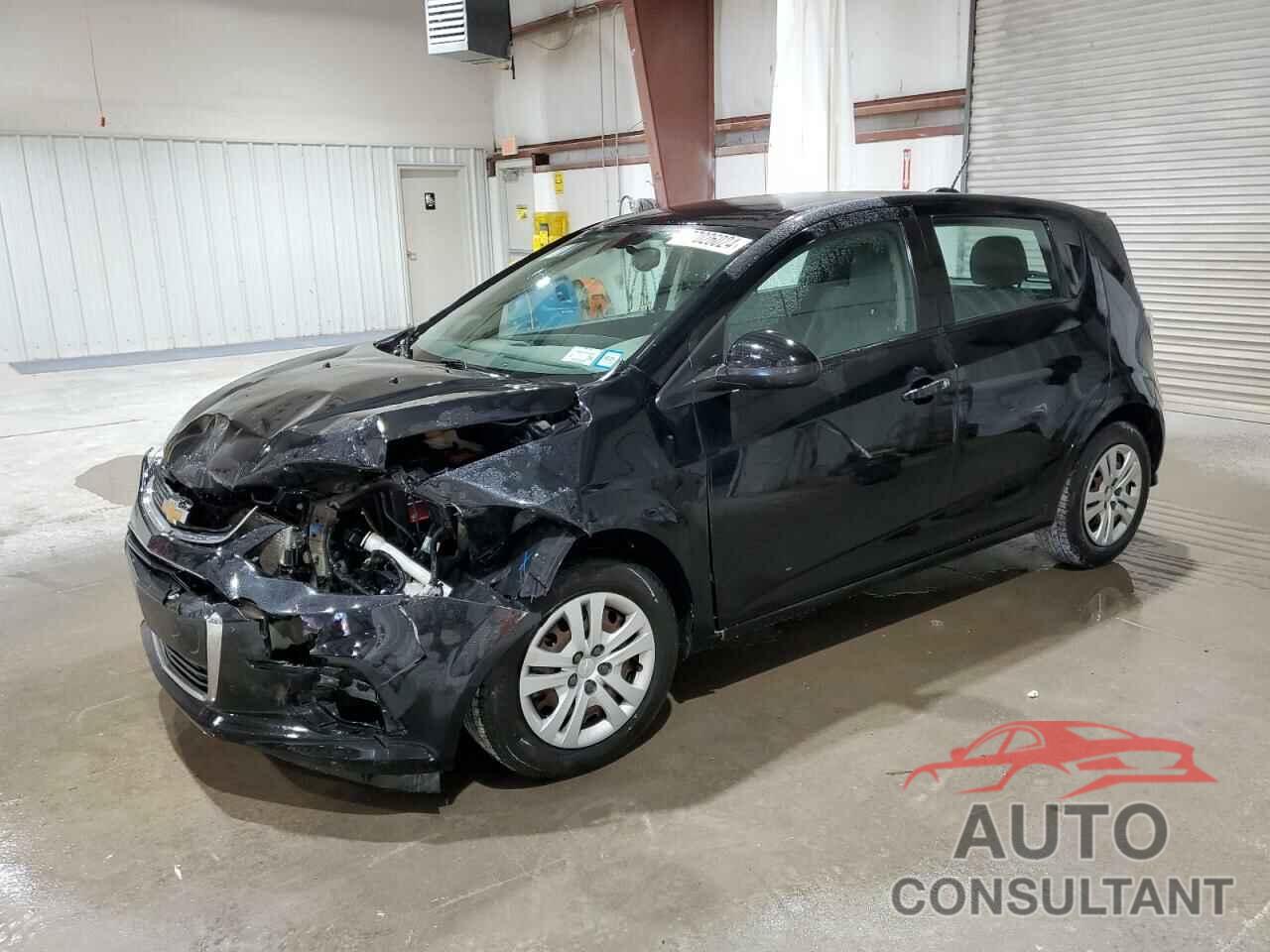 CHEVROLET SONIC 2019 - 1G1JG6SB3K4115424