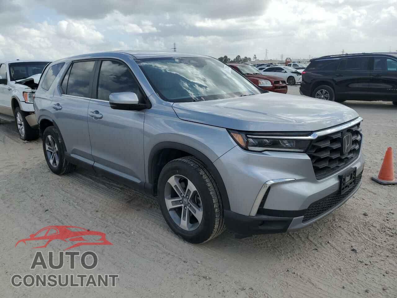 HONDA PILOT 2023 - 5FNYG2H5XPB007737