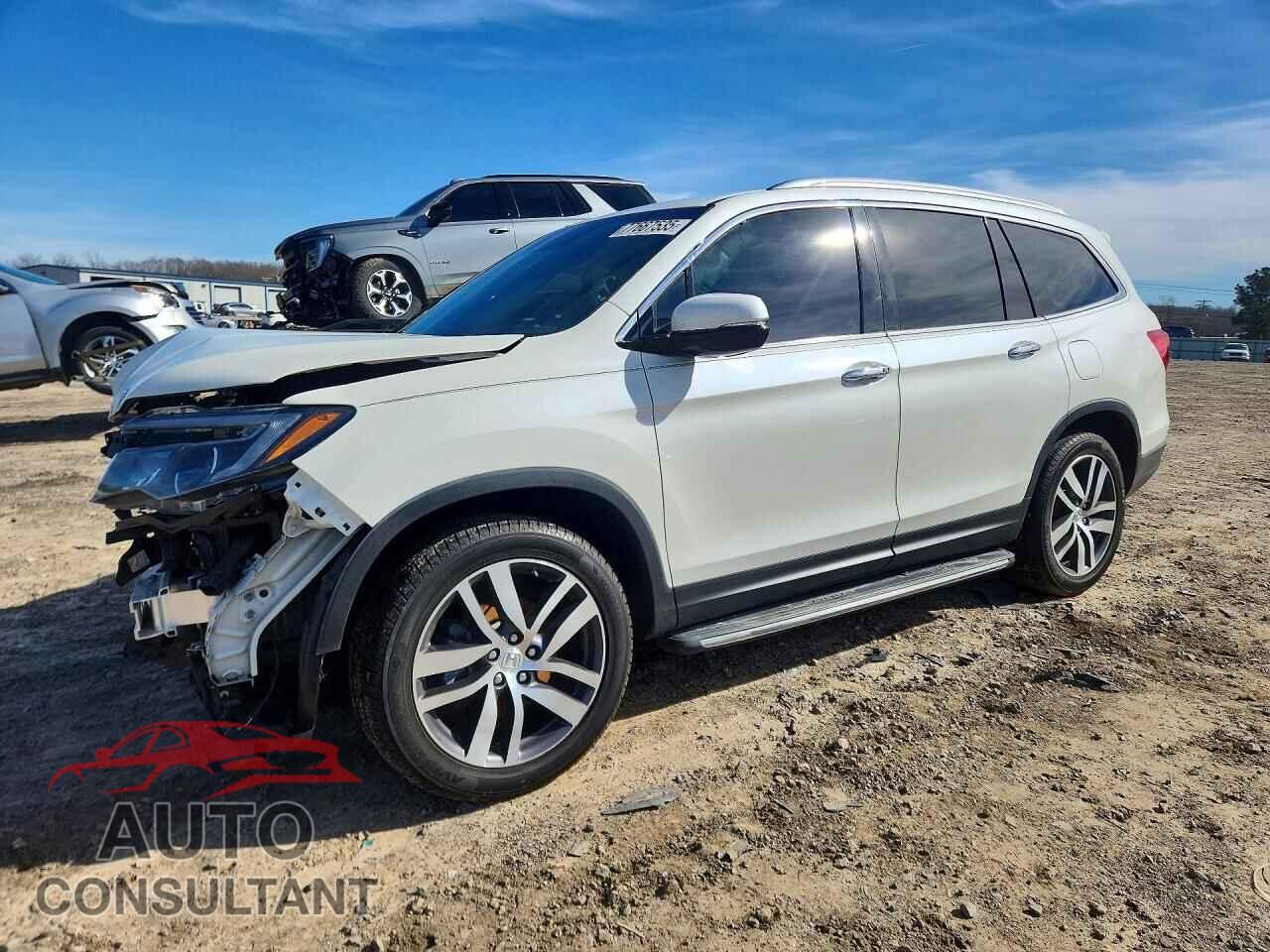 HONDA PILOT 2017 - 5FNYF6H06HB082466