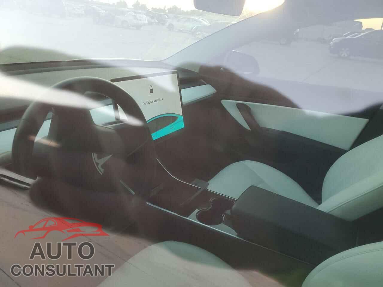 TESLA MODEL 3 2019 - 5YJ3E1EAXKF323790