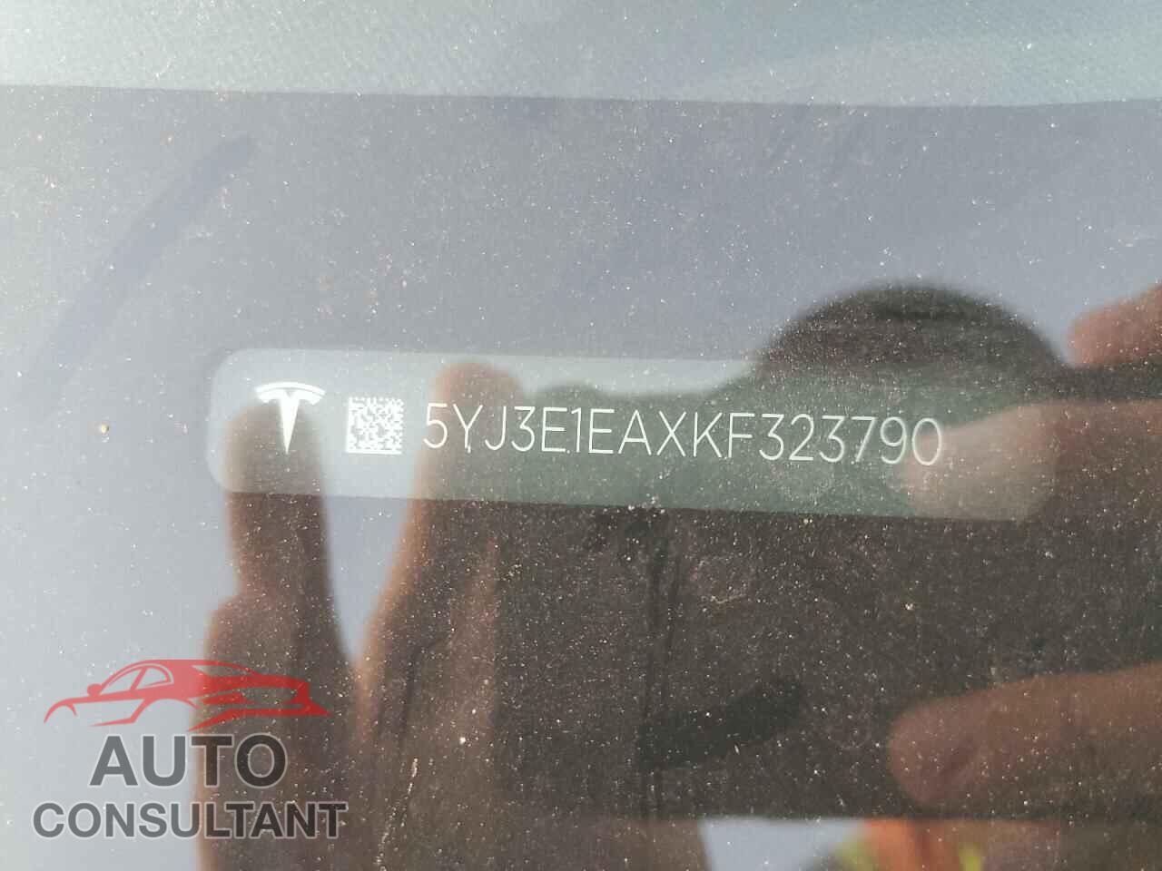 TESLA MODEL 3 2019 - 5YJ3E1EAXKF323790
