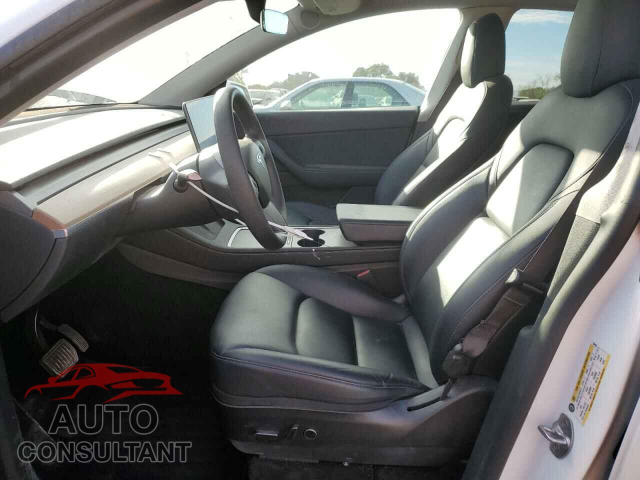 TESLA MODEL Y 2022 - 7SAYGAEE8NF384436