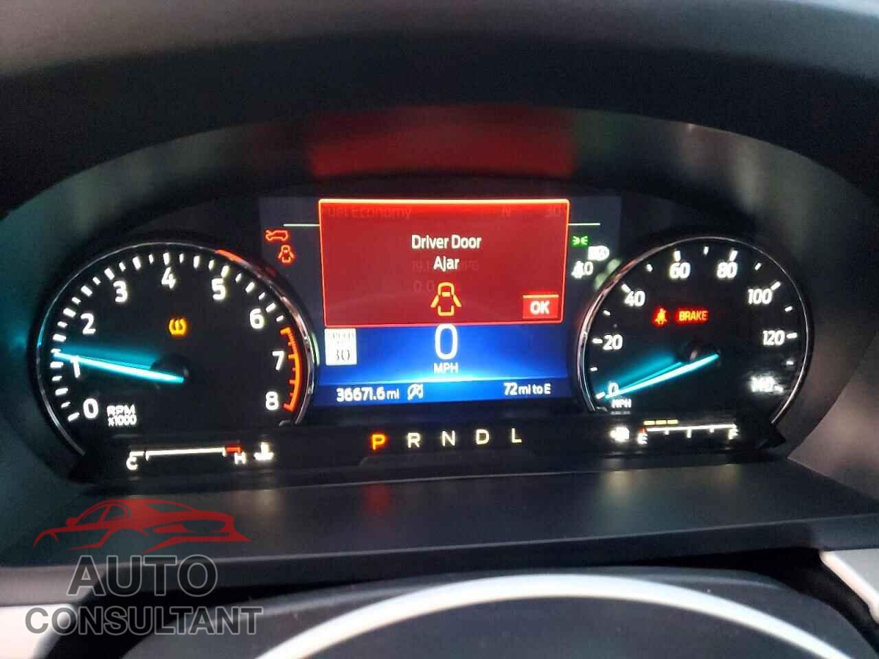 FORD EXPLORER 2023 - 1FMSK8DH0PGB38295