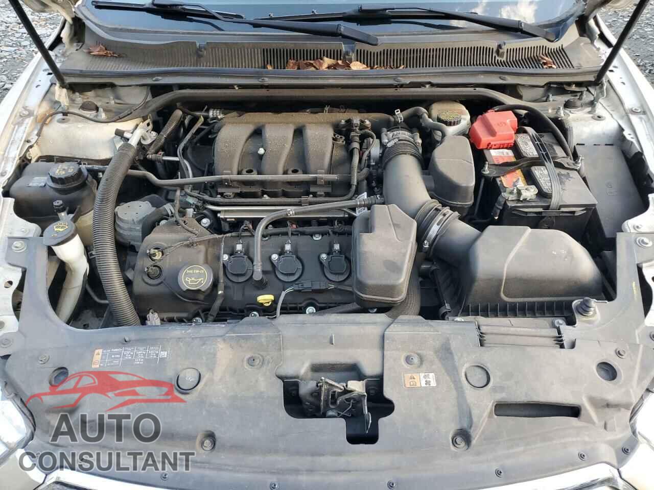 FORD TAURUS 2017 - 1FAHP2F85HG113832