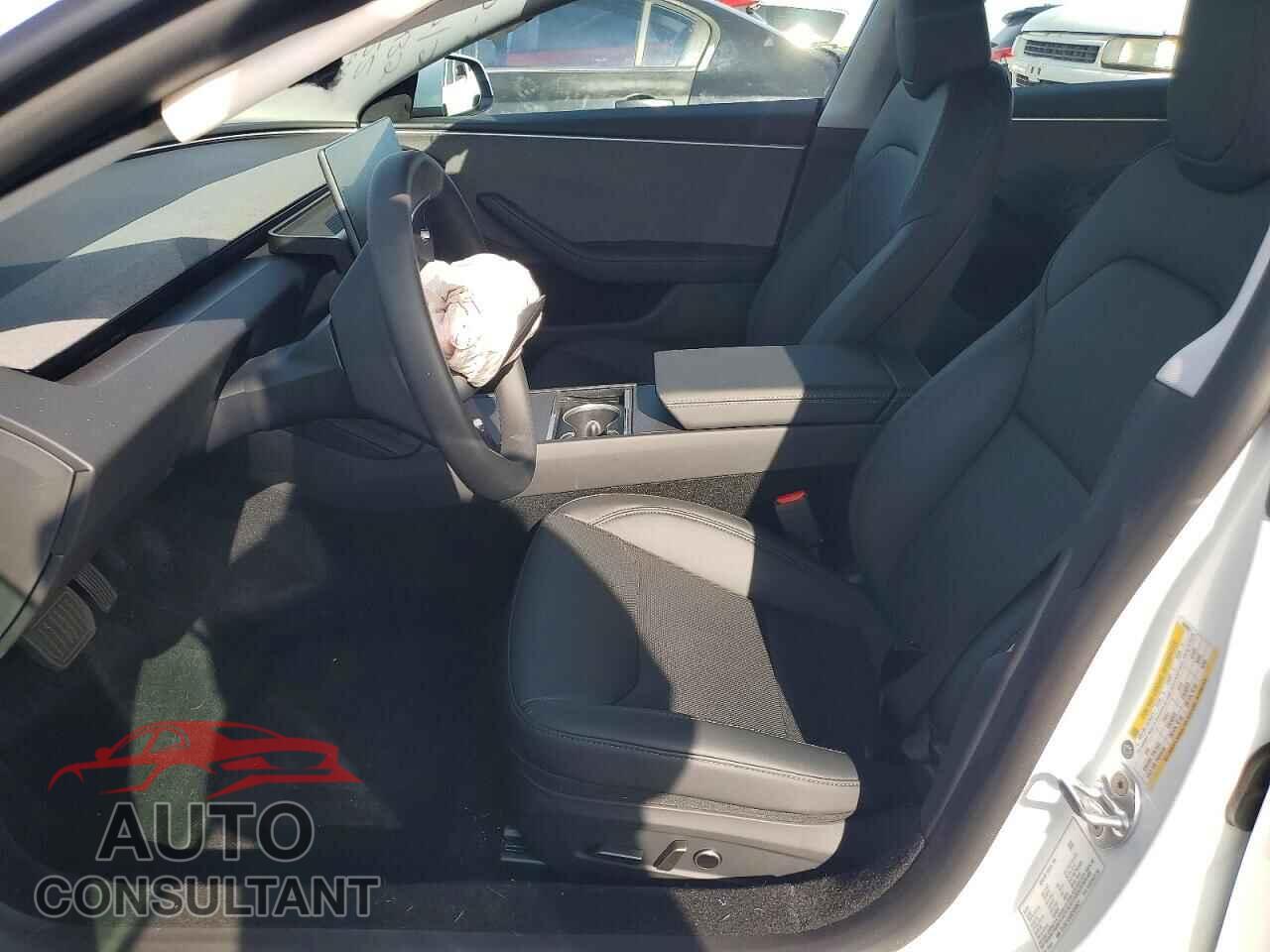 TESLA MODEL 3 2025 - 5YJ3E1EA0SF009601