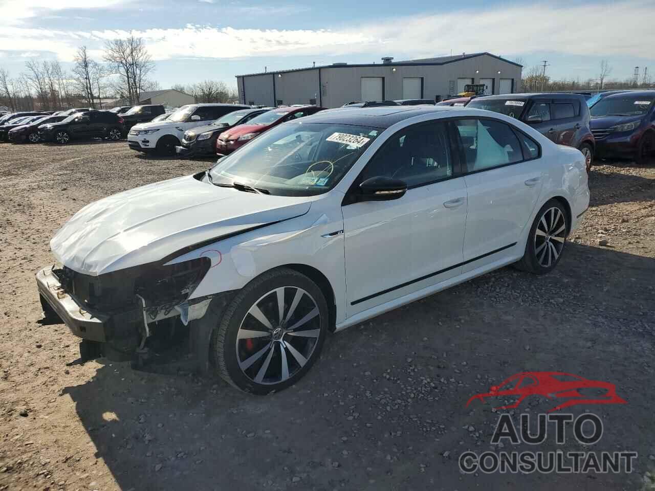 VOLKSWAGEN PASSAT 2018 - 1VWJM7A35JC051601