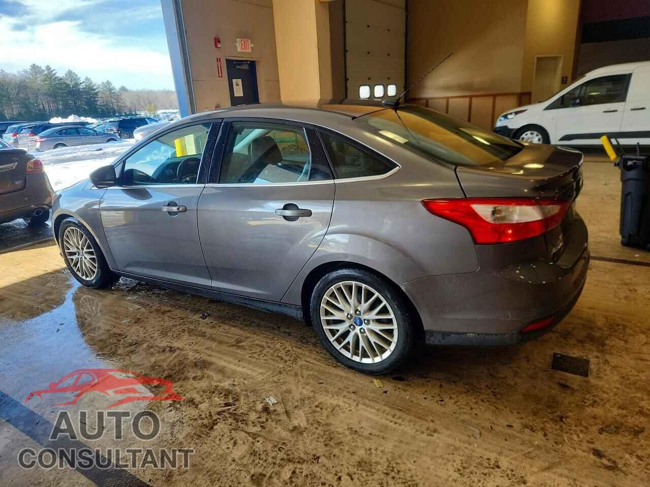 FORD FOCUS 2012 - 1FAHP3H29CL332470