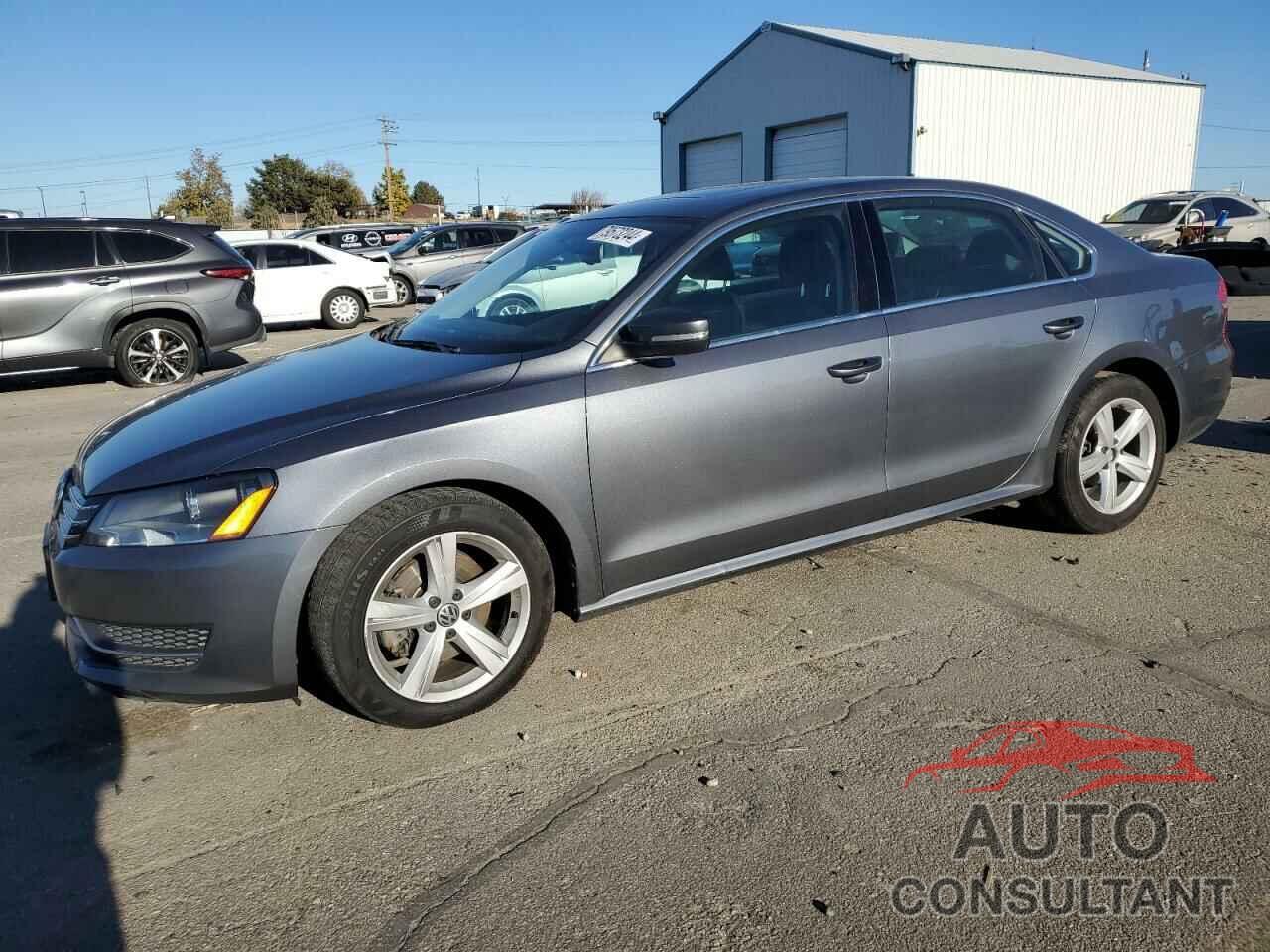VOLKSWAGEN PASSAT 2013 - 1VWBH7A35DC117030