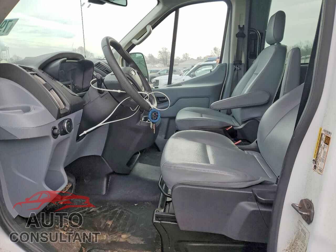 FORD TRANSIT 2018 - 1FTYR2CM6JKA11836
