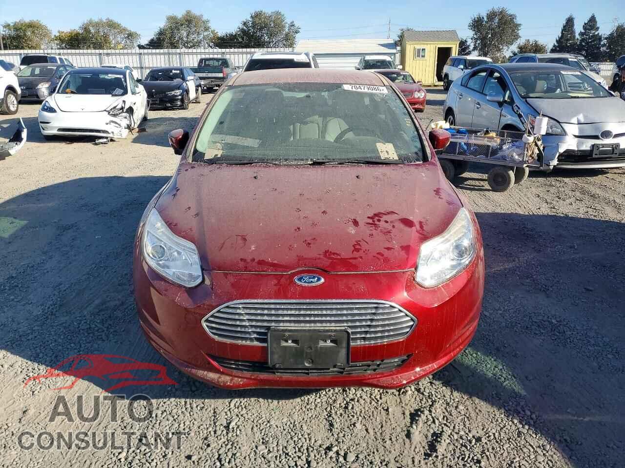 FORD FOCUS 2017 - 1FADP3R44HL263791