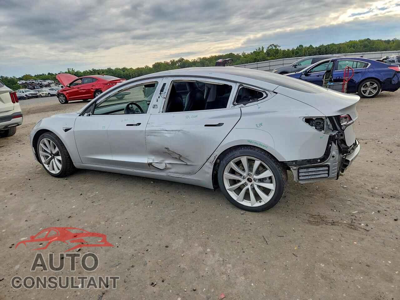 TESLA MODEL 3 2018 - 5YJ3E1EB1JF087666