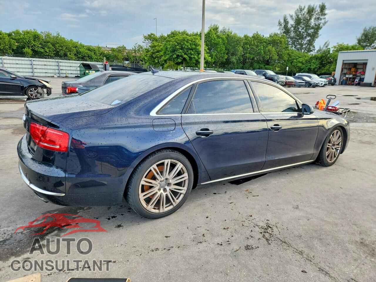 AUDI A8 2011 - WAURVAFD2BN018155
