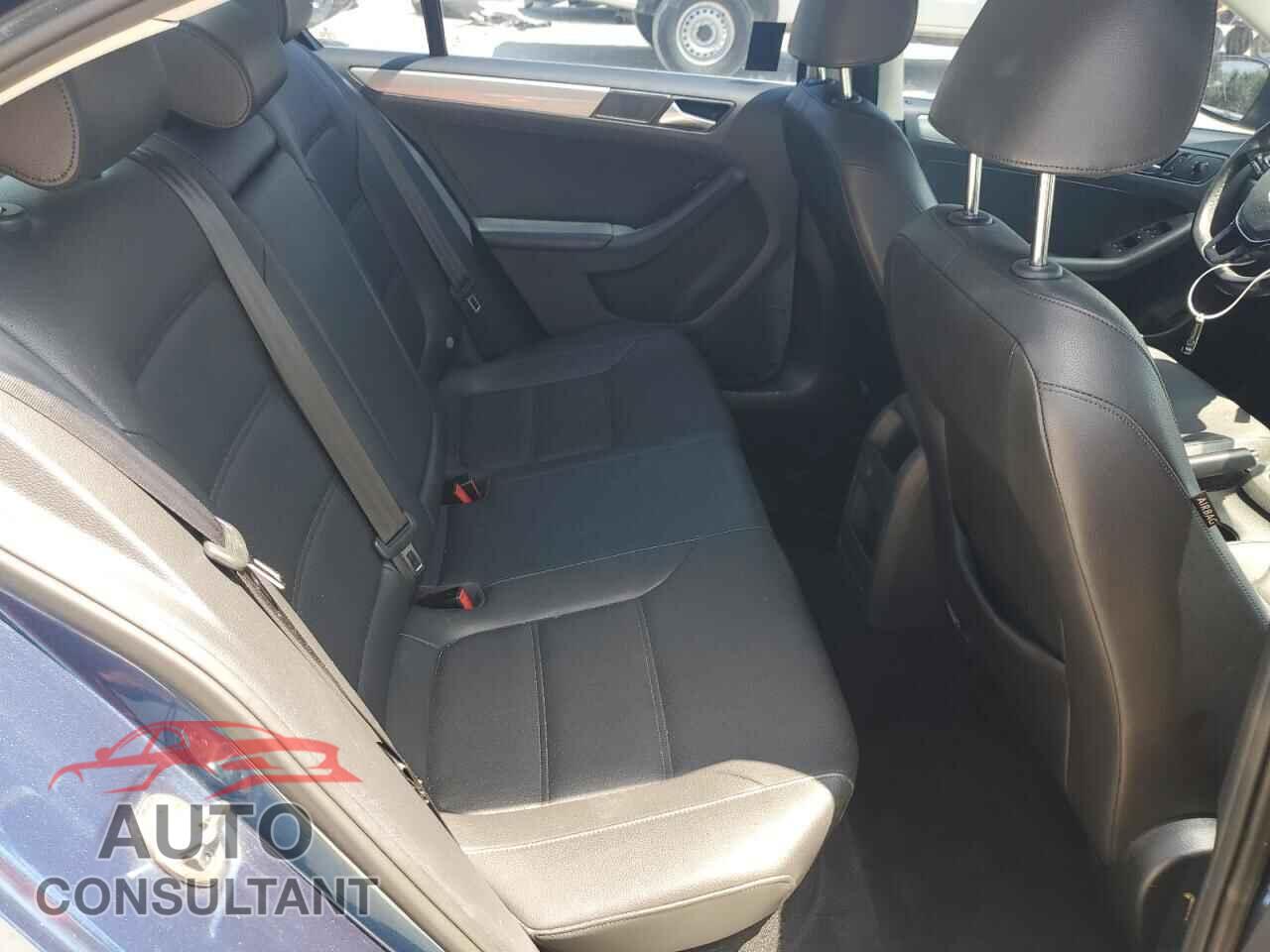 VOLKSWAGEN JETTA 2017 - 3VWDB7AJ2HM414138