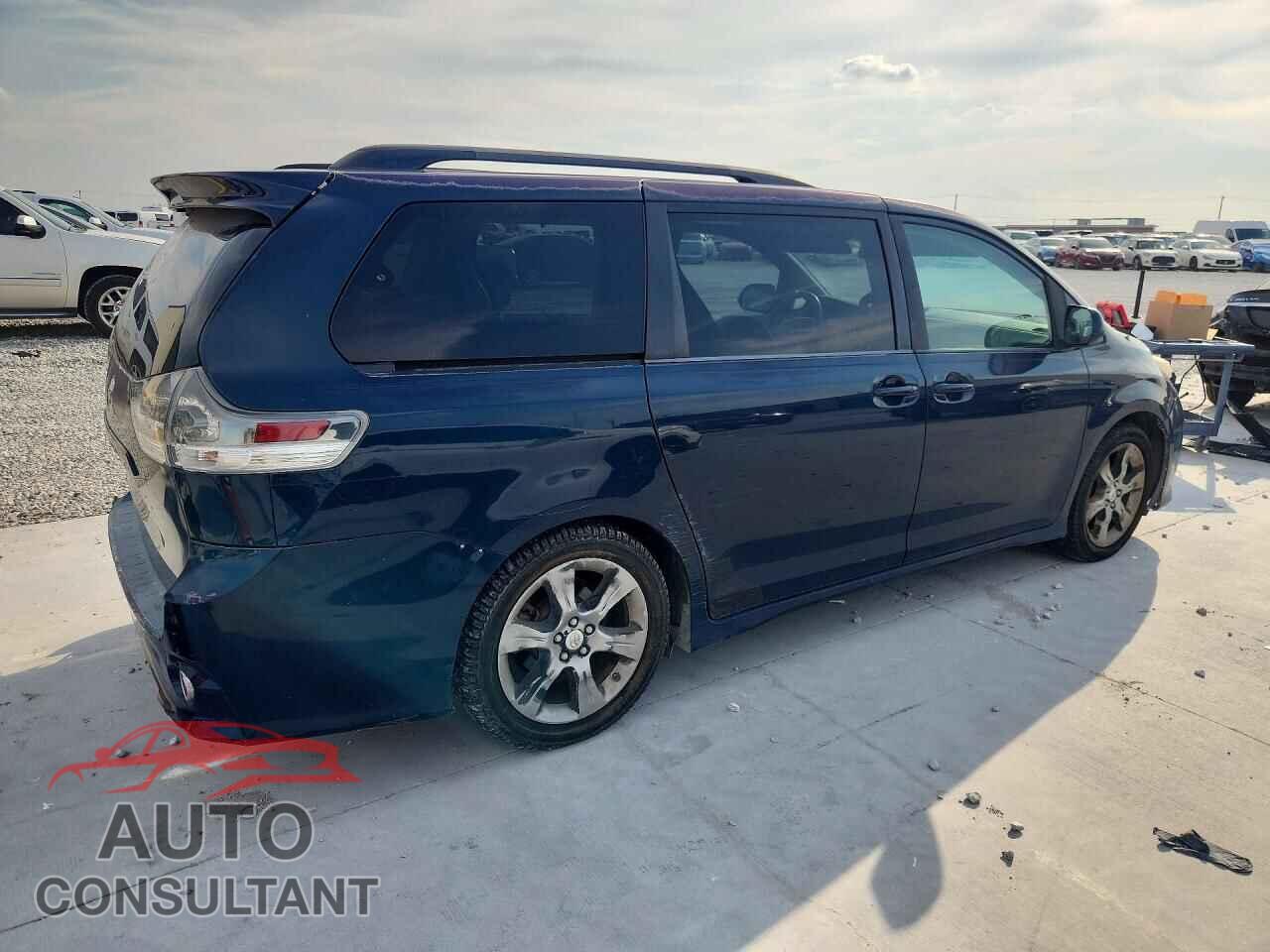 TOYOTA SIENNA 2011 - 5TDXK3DC7BS049047
