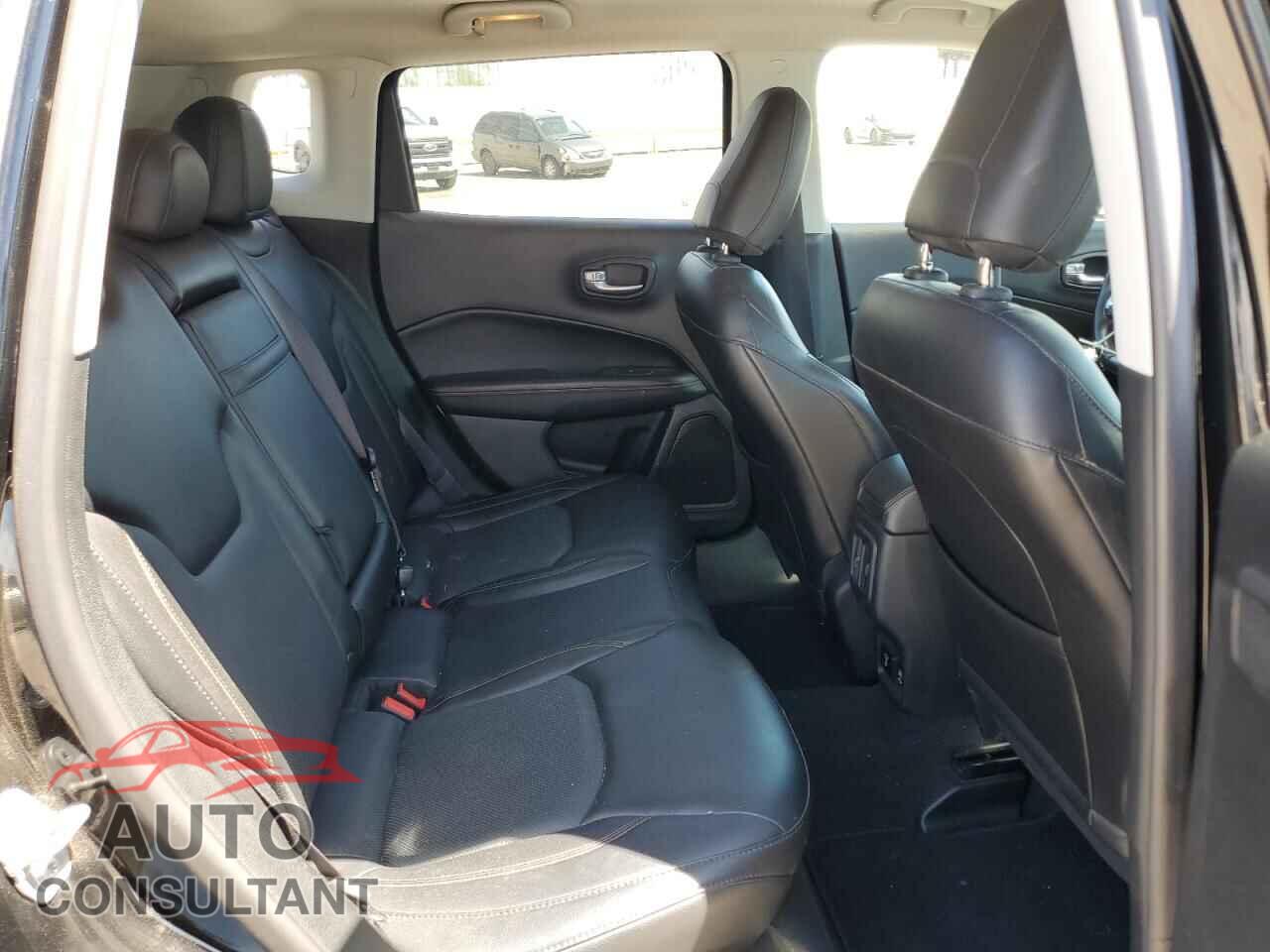 JEEP COMPASS 2017 - 3C4NJDCB8HT651382