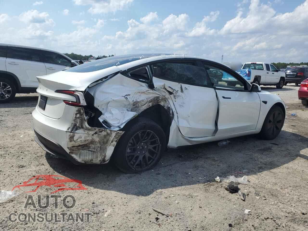 TESLA MODEL 3 2024 - 5YJ3E1EA9RF796252