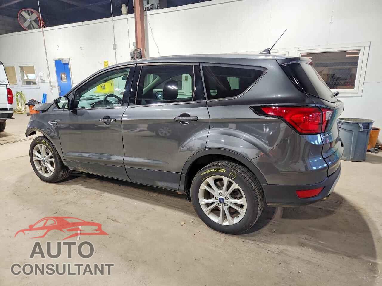 FORD ESCAPE 2019 - 1FMCU0GD0KUB27770