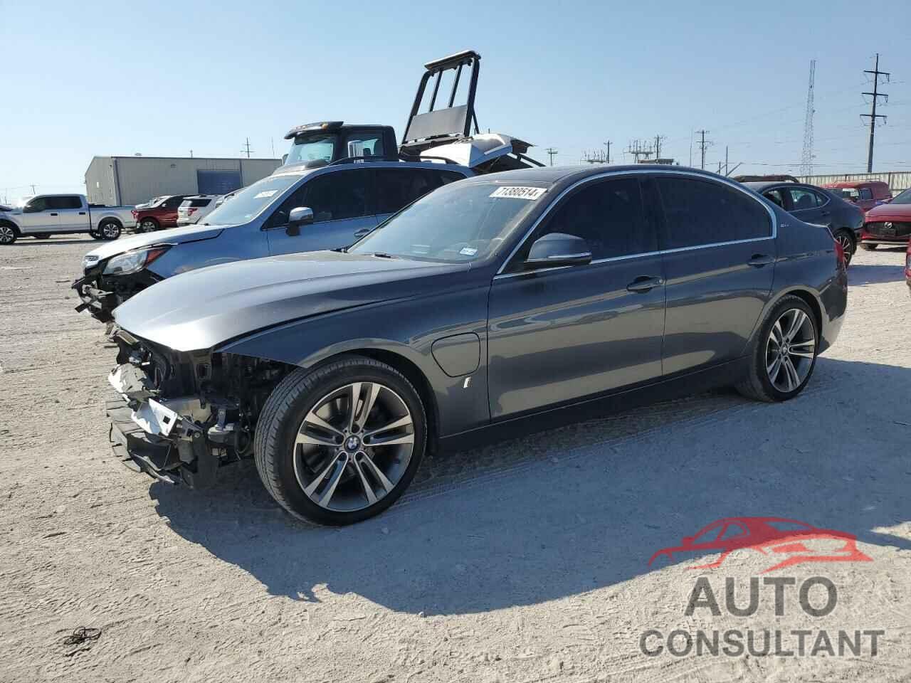 BMW 3 SERIES 2018 - WBA8E1C52JA756892