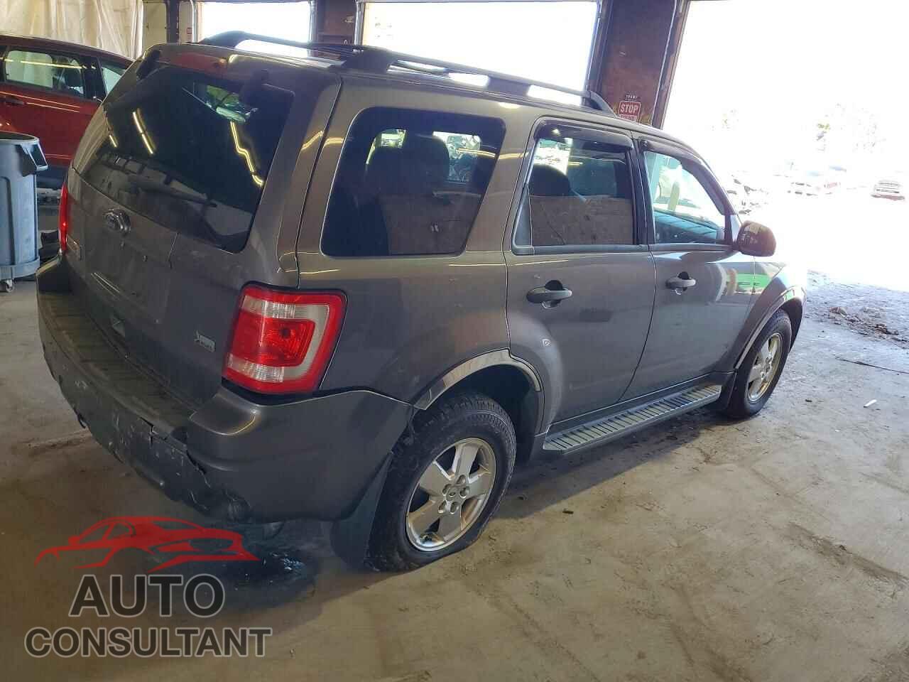 FORD ESCAPE 2011 - 1FMCU9DG9BKB01182