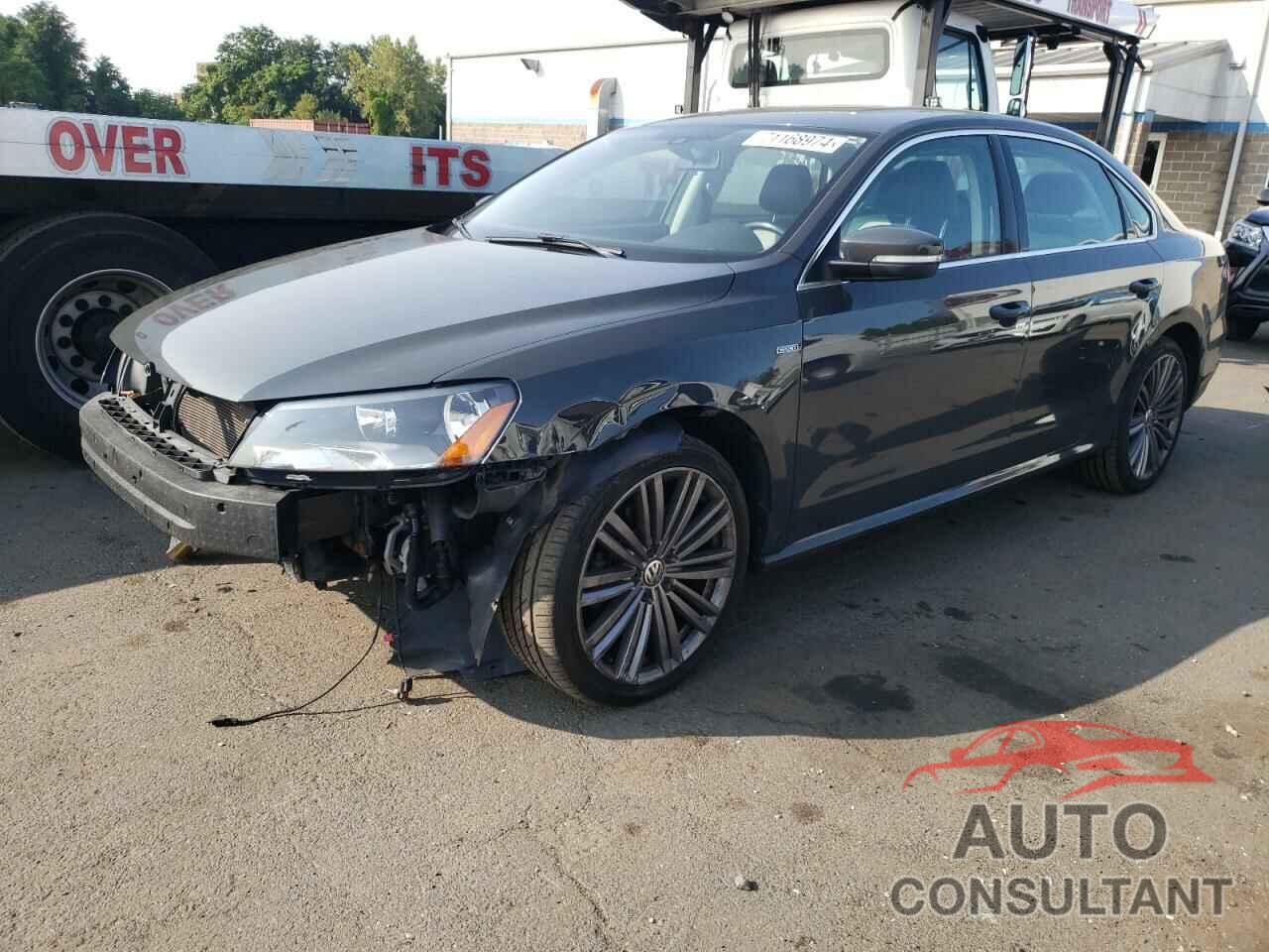 VOLKSWAGEN PASSAT 2015 - 1VWBT7A32FC106536