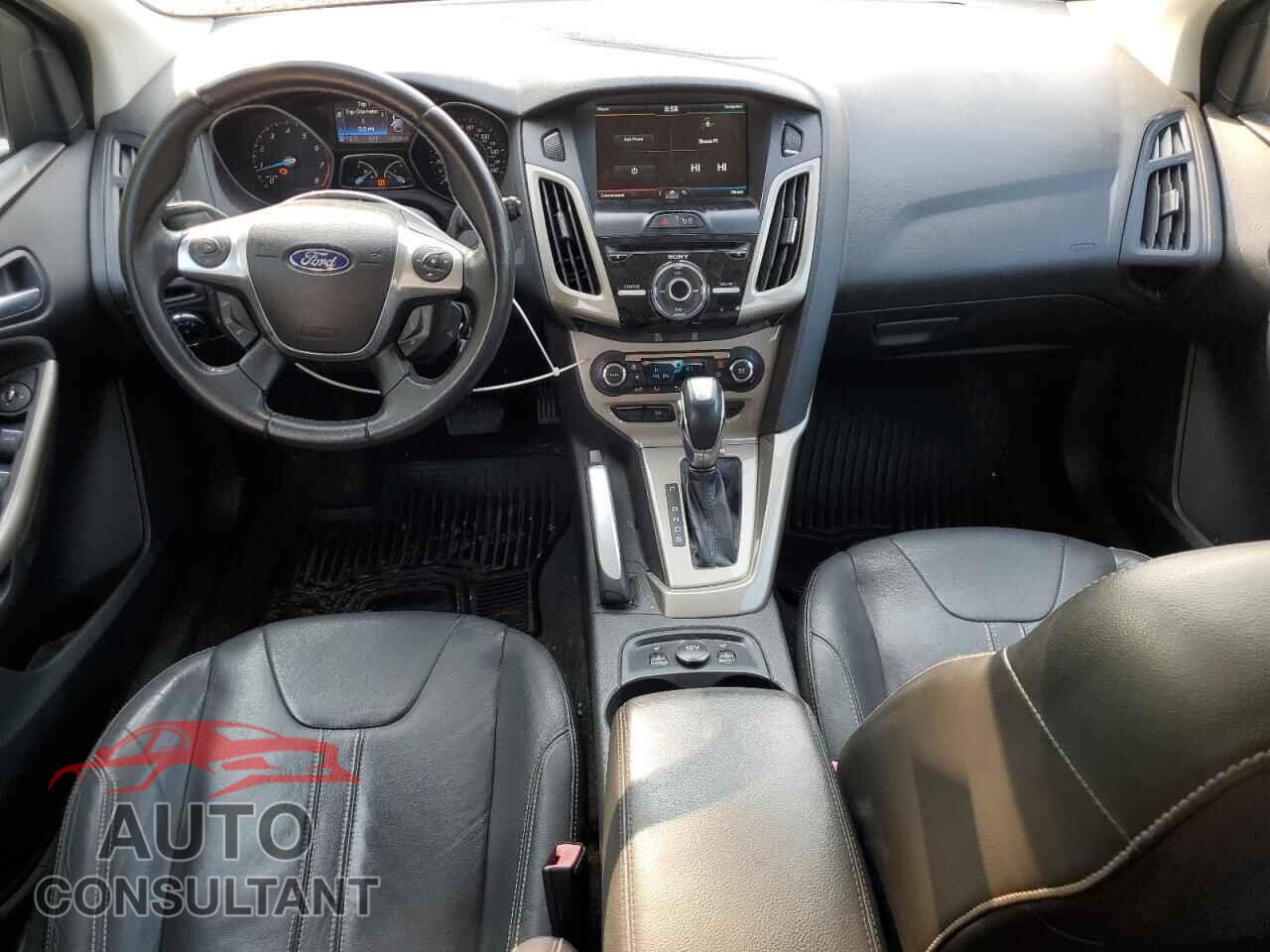 FORD FOCUS 2012 - 1FAHP3M22CL233365