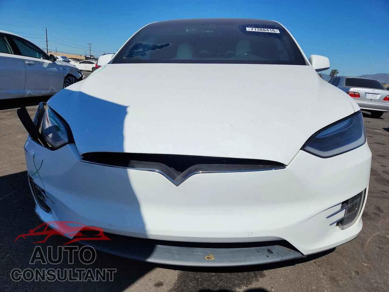 TESLA MODEL X 2016 - 5YJXCBE20GF025584