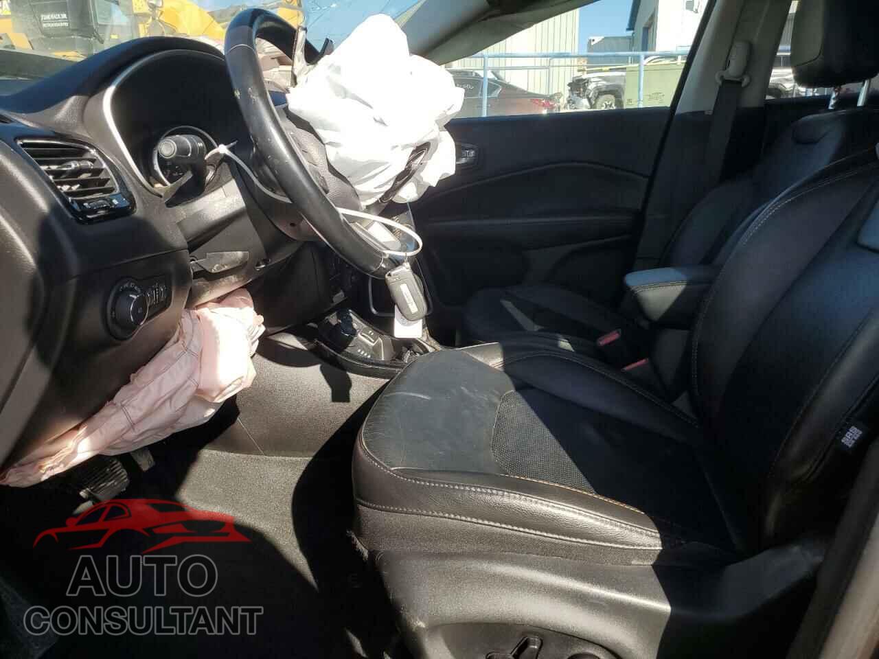 JEEP COMPASS 2021 - 3C4NJDCB5MT594231