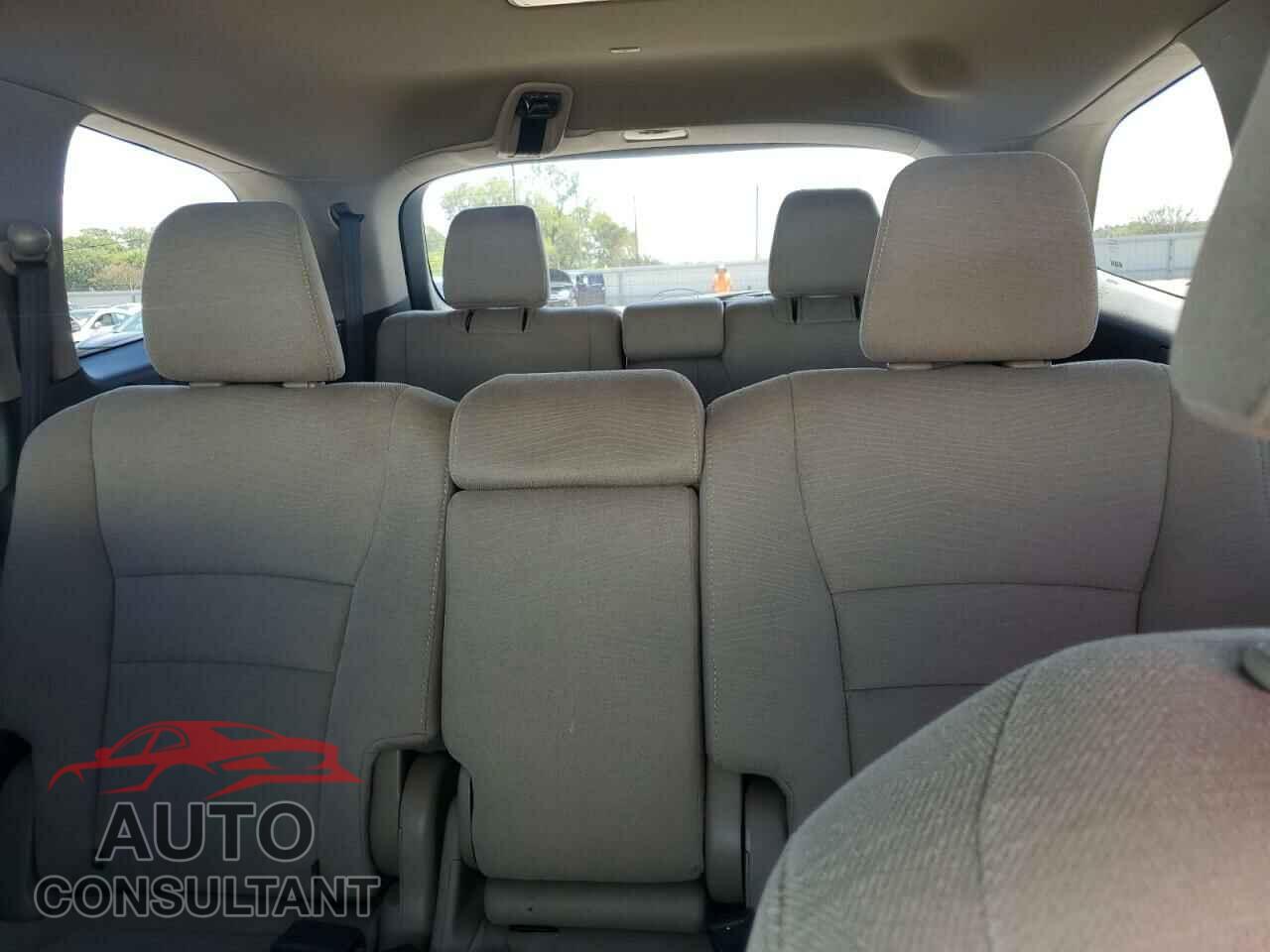 HONDA PILOT 2016 - 5FNYF5H39GB028470