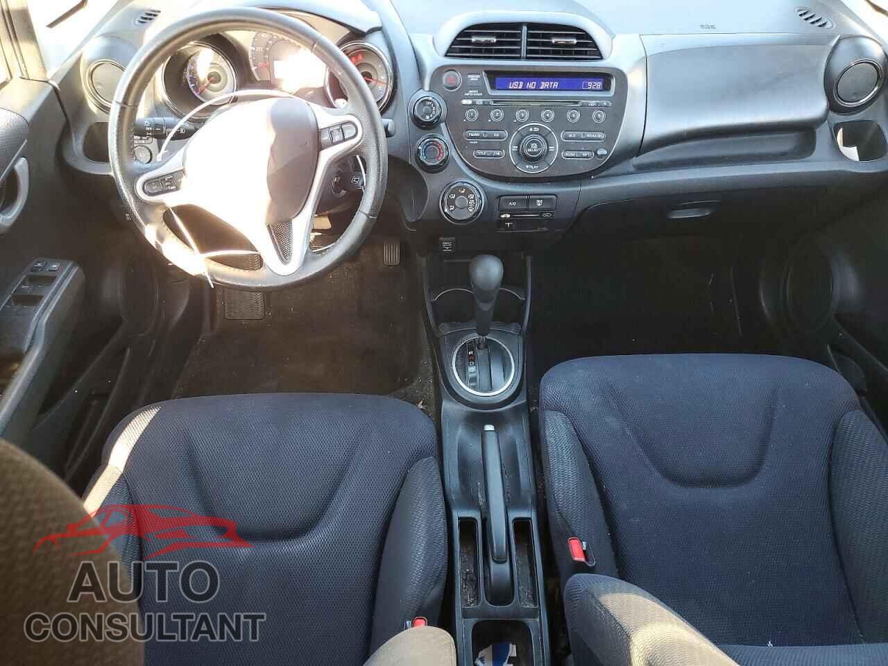 HONDA FIT 2013 - JHMGE8H53DC043183