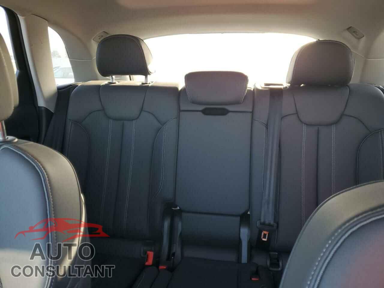 AUDI Q5 2023 - WA1FAAFY1P2012189