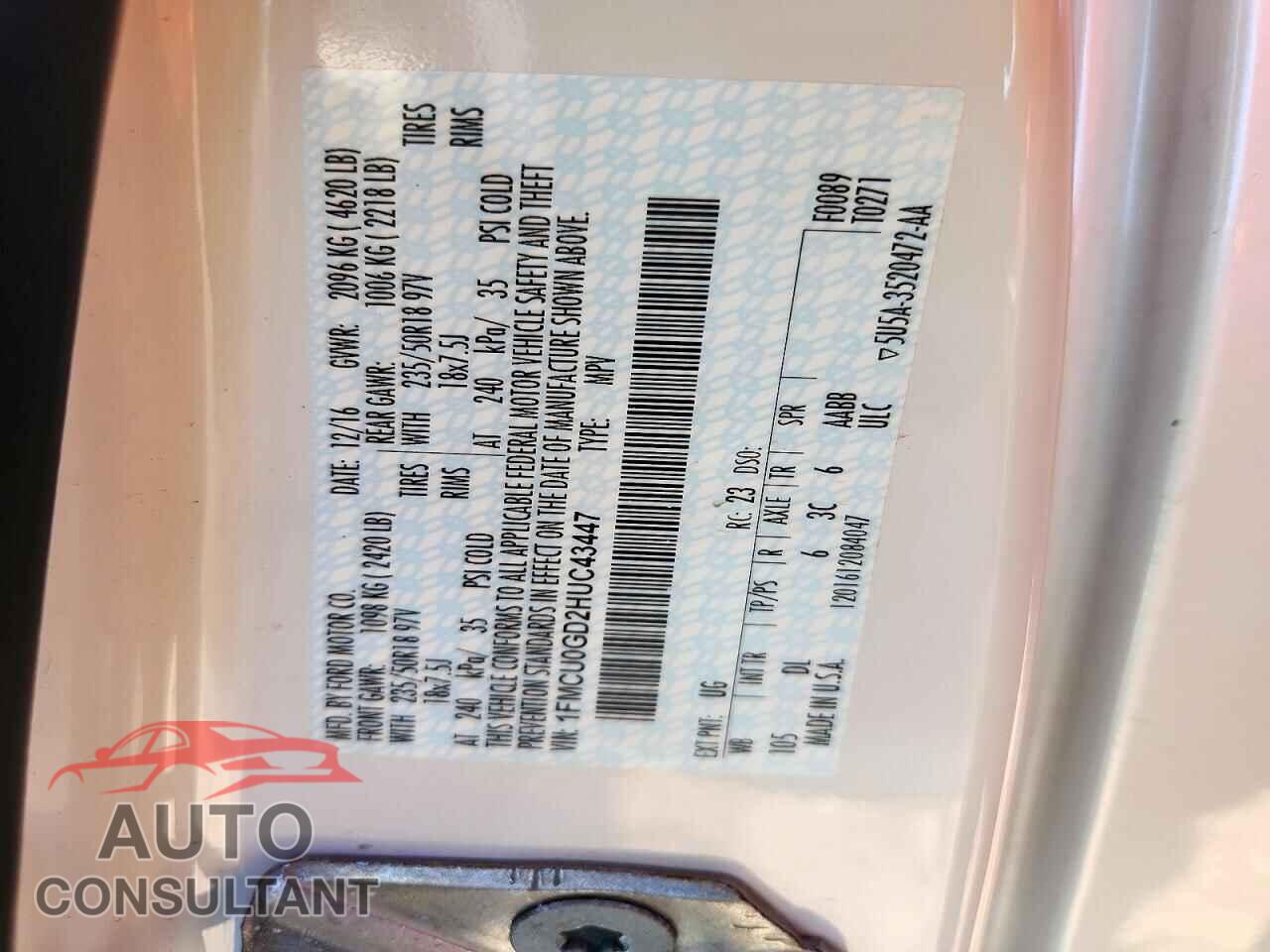 FORD ESCAPE 2017 - 1FMCU0GD2HUC43447